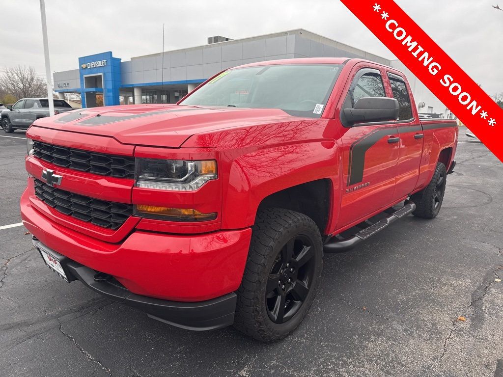 2017 Chevrolet Silverado 1500 4WD Double Cab 143.5" Custom - 22948880 | Video 1