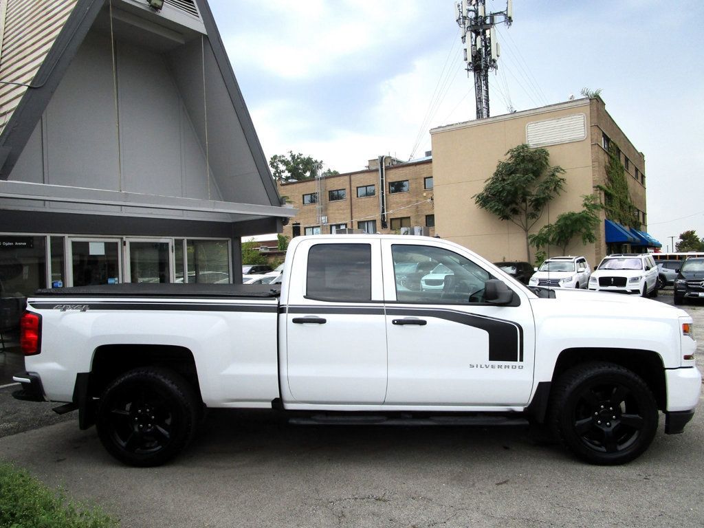 2017 Chevrolet Silverado 1500 4WD Double Cab 143.5" Custom - 23074045 - 9