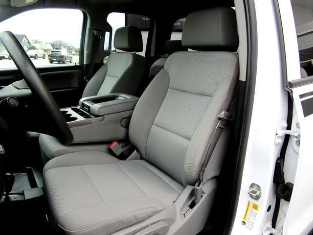 2017 Chevrolet Silverado 1500 4WD Double Cab 143.5" Custom - 23074045 - 14