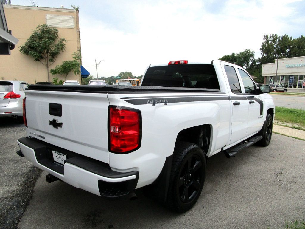 2017 Chevrolet Silverado 1500 4WD Double Cab 143.5" Custom - 23074045 - 6