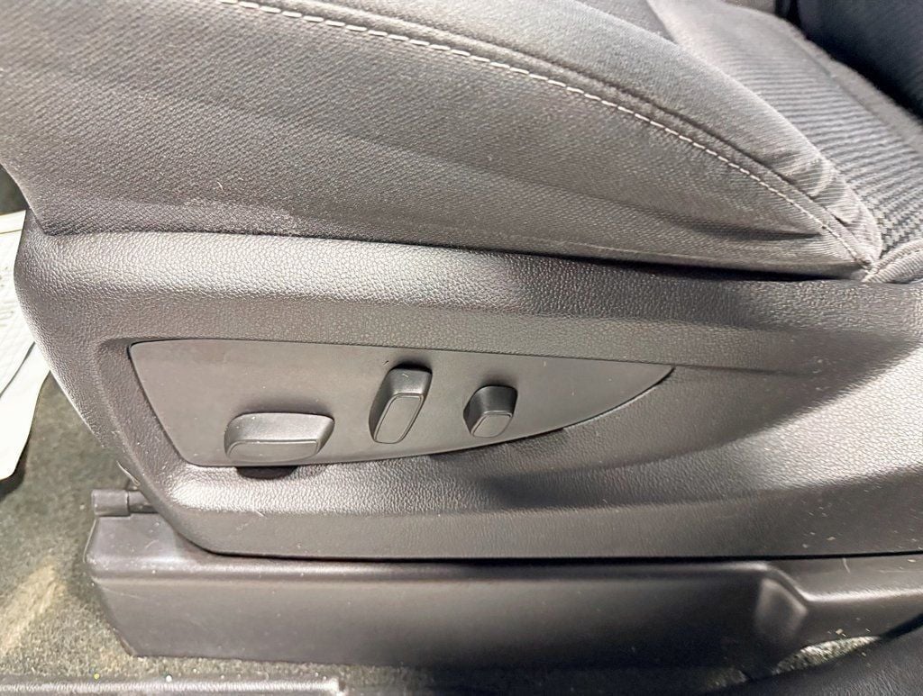 2017 Chevrolet Silverado 1500 4WD Double Cab 143.5" LT w/1LT - 22957883 - 26