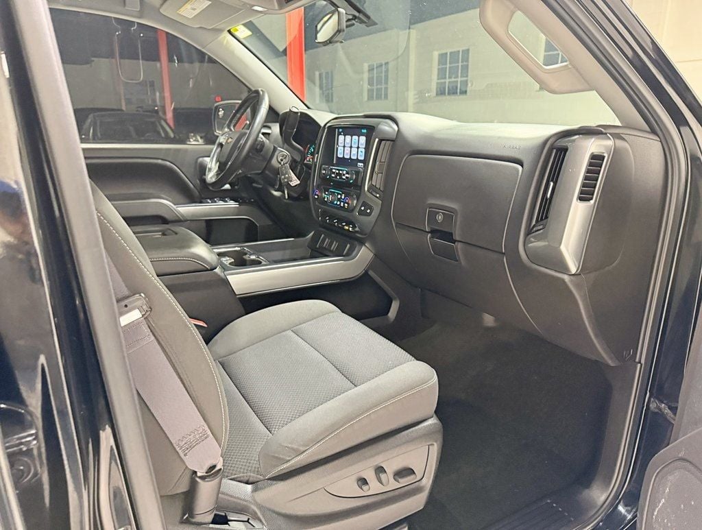 2017 Chevrolet Silverado 1500 4WD Double Cab 143.5" LT w/1LT - 22957883 - 40