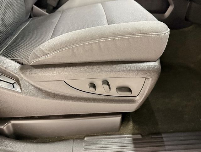 2017 Chevrolet Silverado 1500 4WD Double Cab 143.5" LT w/1LT - 22957883 - 42