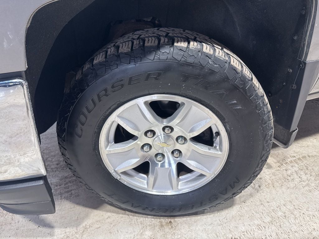 2017 Chevrolet Silverado 1500 4WD Double Cab 143.5" LT w/1LT - 22974679 - 1