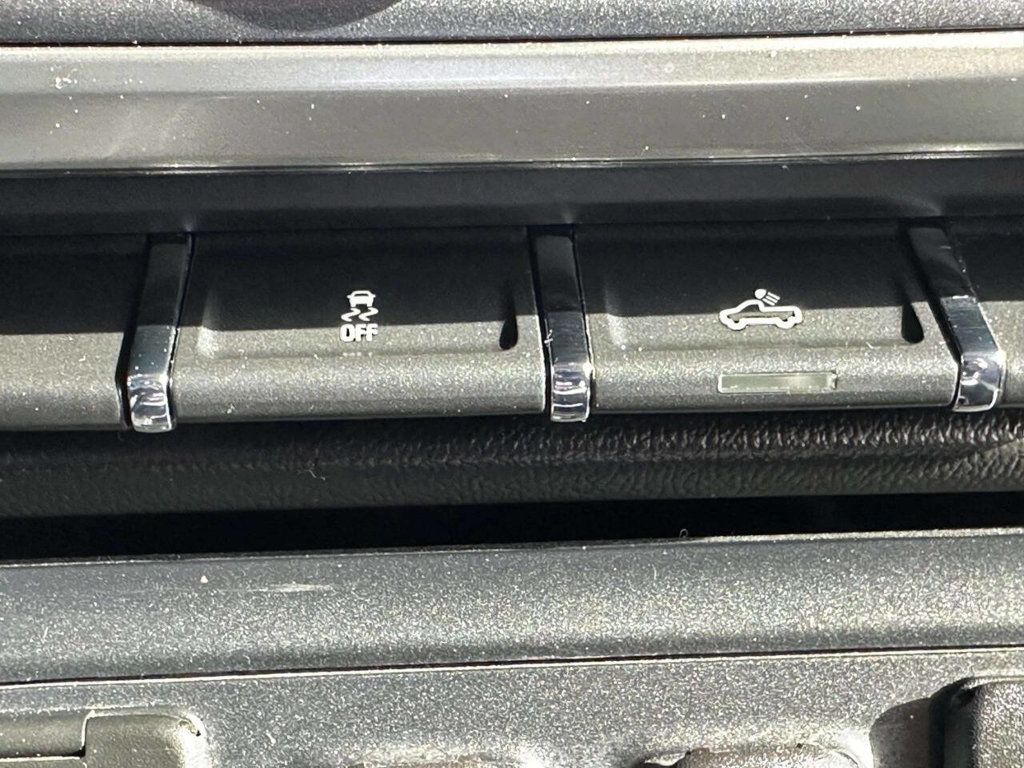 2017 Chevrolet Silverado 1500 4WD Double Cab 143.5" LT w/1LT - 22977677 - 33