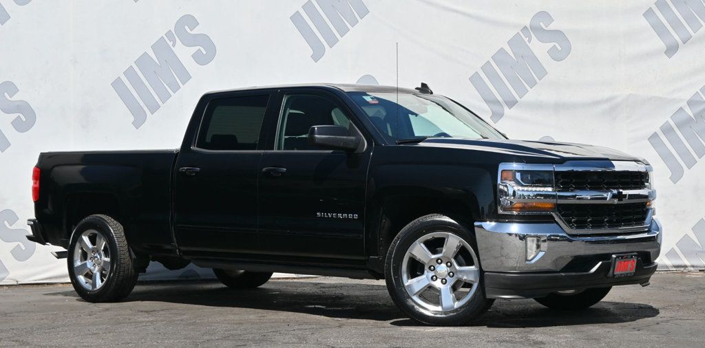 2017 Chevrolet Silverado 1500 LT photo 2