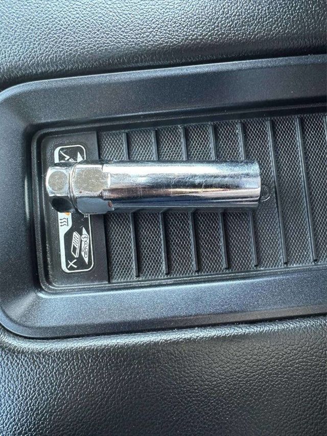 2017 Chevrolet Silverado 1500 High Country 4x4 4dr Crew Cab 5.8 ft. SB - 23010044 - 34