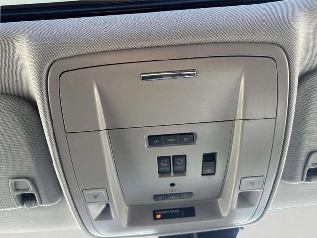 2017 Chevrolet Silverado 1500 High Country 4x4 4dr Crew Cab 5.8 ft. SB - 23010044 - 35