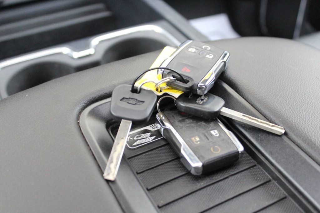 2017 Chevrolet Silverado 1500 High Country 4x4 4dr Crew Cab 6.5 ft. SB - 22893437 - 30