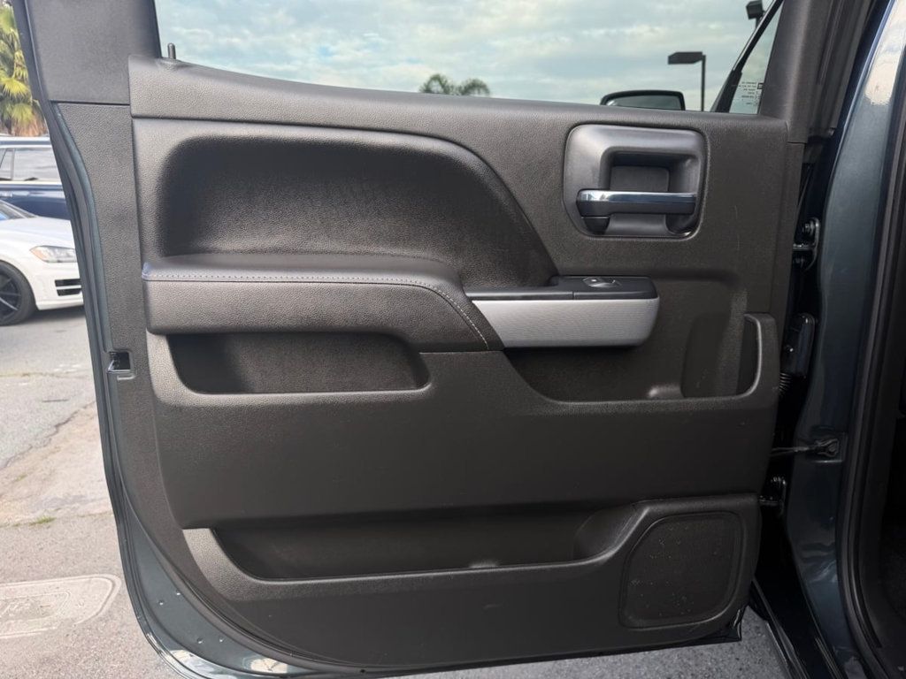 2017 Chevrolet Silverado 1500 LT - 22975982 - 21