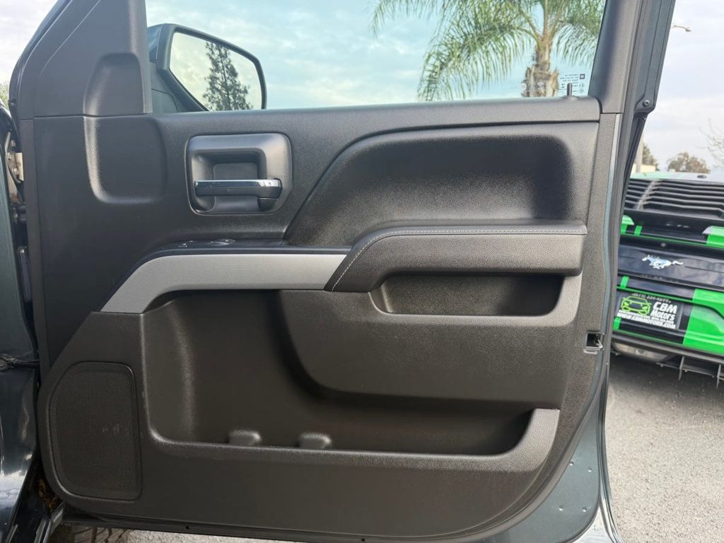 2017 Chevrolet Silverado 1500 LT - 22975982 - 23