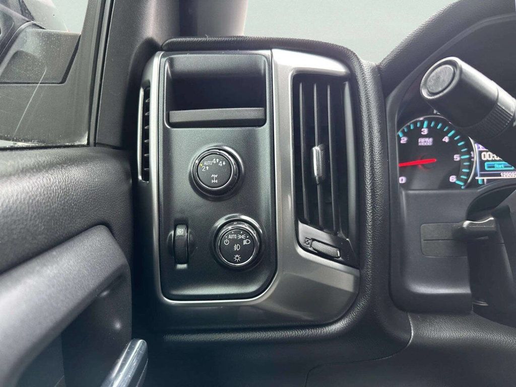 2017 Chevrolet Silverado 1500 LT 4x4 4dr Crew Cab 6.5 ft. SB - 22979994 - 29