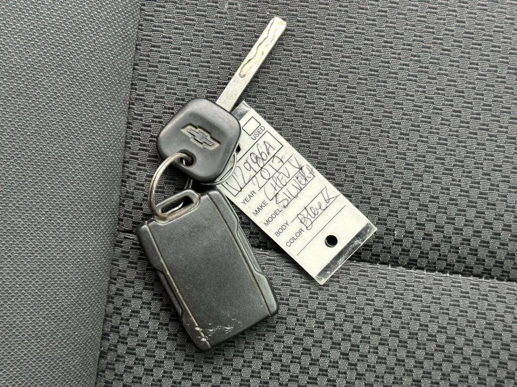 2017 Chevrolet Silverado 1500 LT 4x4 4dr Crew Cab 6.5 ft. SB - 22979994 - 34