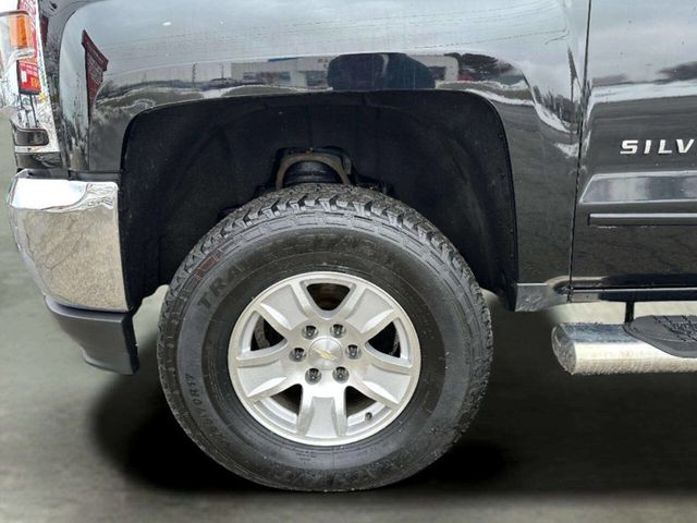2017 Chevrolet Silverado 1500 LT 4x4 4dr Crew Cab 6.5 ft. SB - 22979994 - 36