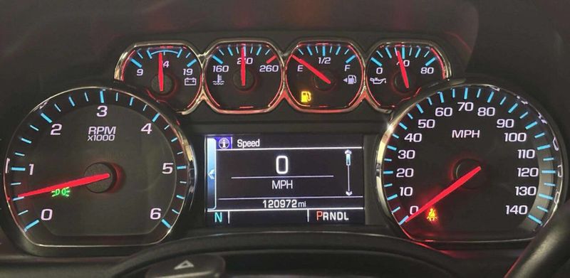 2017 Chevrolet Silverado 1500 LT 4x4 4dr Crew Cab 6.5 ft. SB - 23049980 - 30