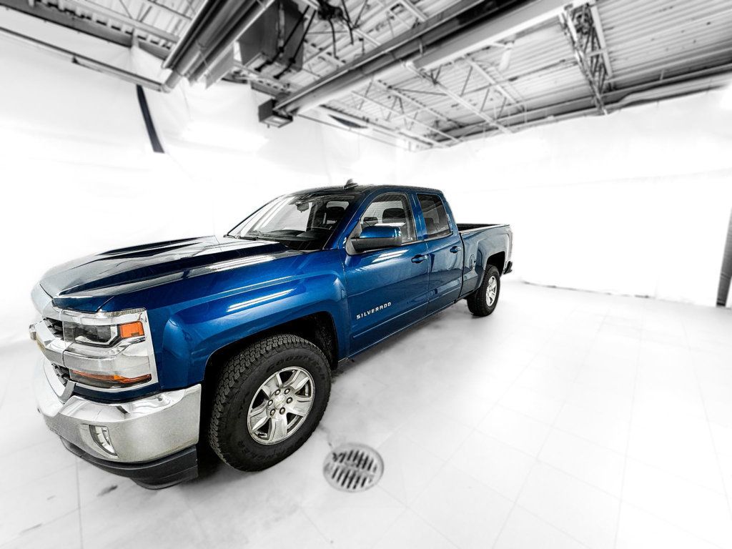 2017 Chevrolet Silverado 1500 LT photo 3