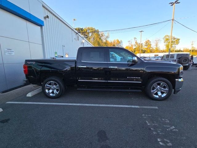 2017 Chevrolet Silverado 1500 LTZ - 22638760 - 3