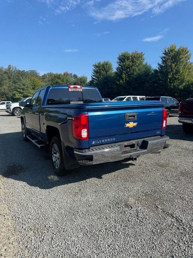 2017 Chevrolet Silverado 1500 LTZ - 23074123 - 3