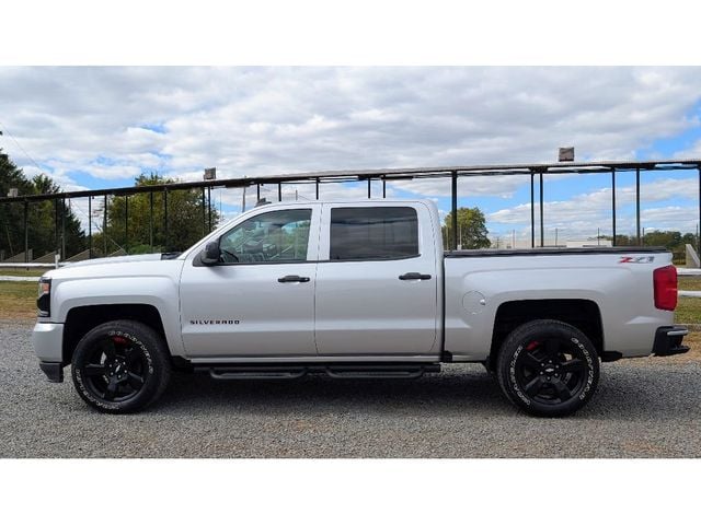 2017 Chevrolet Silverado 1500 LTZ - 23030888 - 3