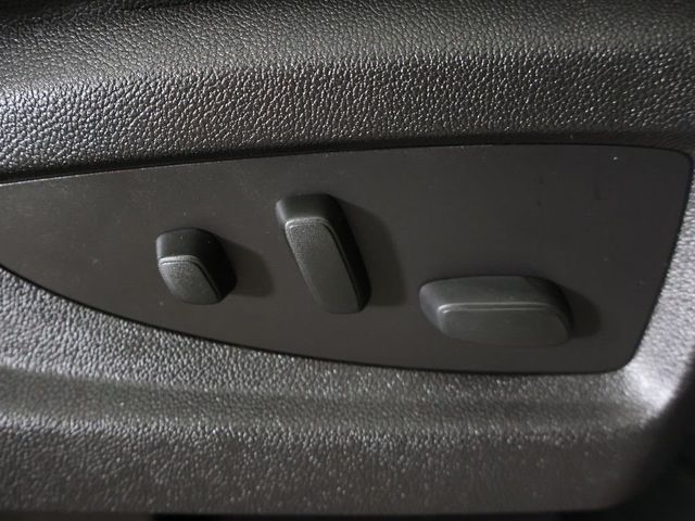2017 Chevrolet Silverado 1500 LTZ - 23081854 - 32
