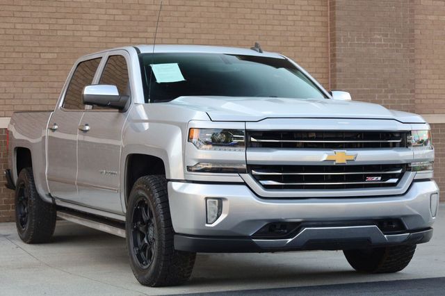 2017 Chevrolet Silverado 1500 LTZ - 23060188 - 3