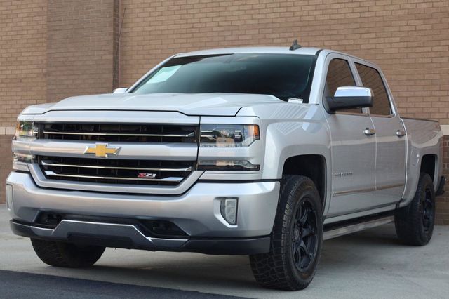 2017 Chevrolet Silverado 1500 LTZ - 23060188 - 4