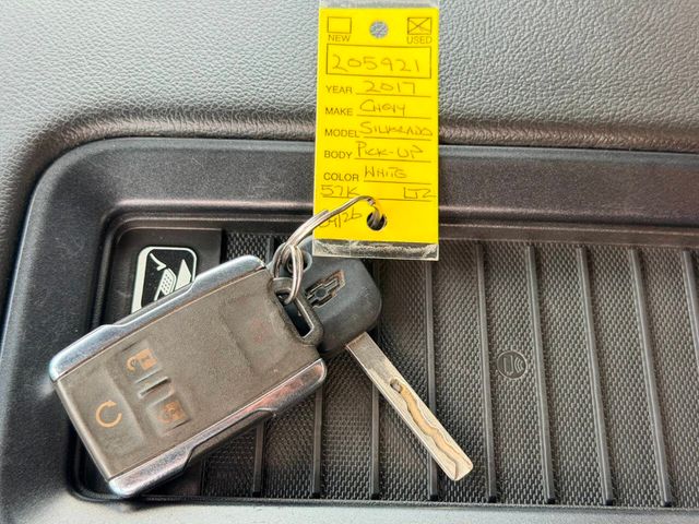 2017 Chevrolet Silverado 1500 LTZ 4x4 4dr Crew Cab 5.8 ft. SB - 23011244 - 46