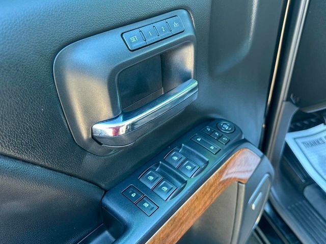 2017 Chevrolet Silverado 1500 LTZ 4x4 4dr Crew Cab 5.8 ft. SB - 22954981 - 31