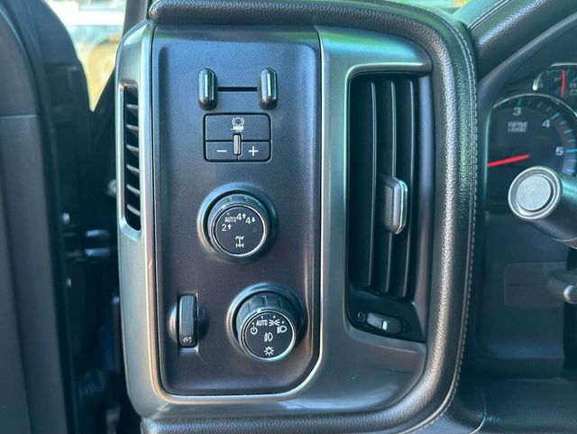 2017 Chevrolet Silverado 1500 LTZ 4x4 4dr Crew Cab 5.8 ft. SB - 22954981 - 33