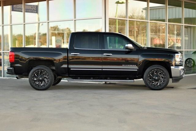 2017 Chevrolet Silverado 1500 LTZ 4x4 4dr Crew Cab 5.8 ft. SB - 22954981 - 8