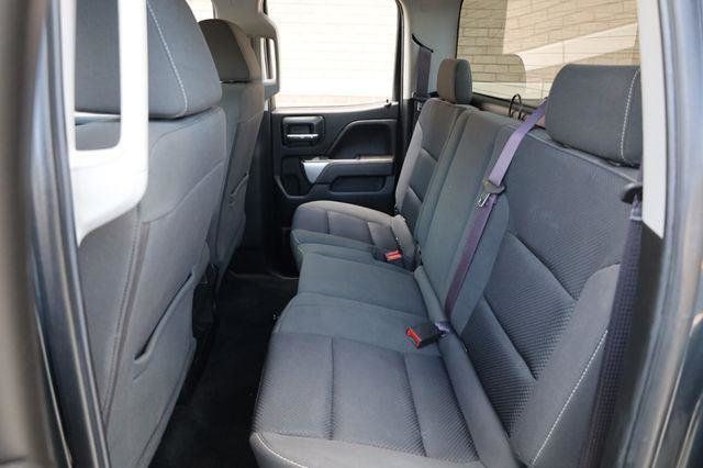 2017 Chevrolet Silverado 1500 LT Z71 - 23050871 - 17