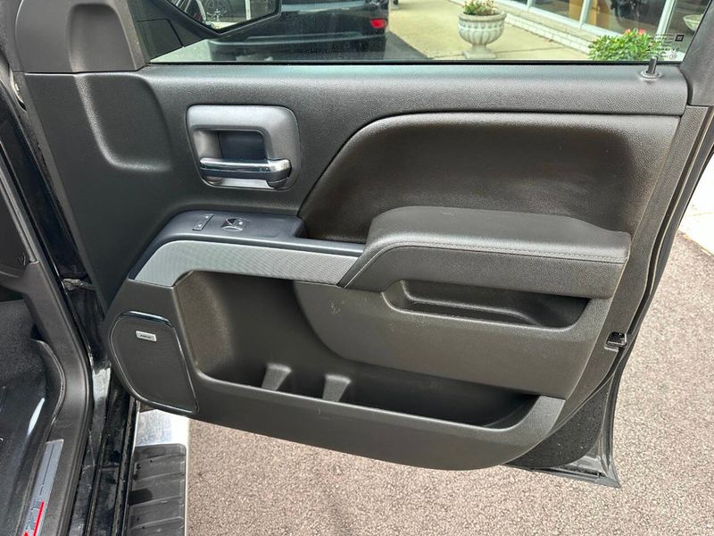 2017 Chevrolet Silverado 1500 LTZ Z71 4x4 4dr Crew Cab 5.8 ft. SB - 22887055 - 25