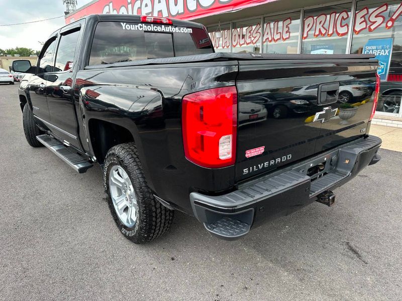 2017 Chevrolet Silverado 1500 LTZ Z71 4x4 4dr Crew Cab 5.8 ft. SB - 22887055 - 2