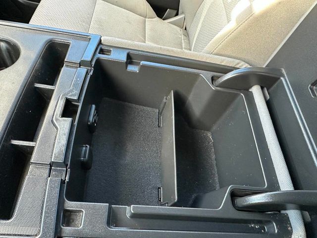 2017 Chevrolet Silverado 1500 Work Truck 4x4 2dr Regular Cab 8 ft. LB - 22952536 - 29