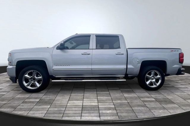 2017 Chevrolet Silverado 1500 Z71 LT Pickup 4D 5 3/4 ft - 22984824 - 3
