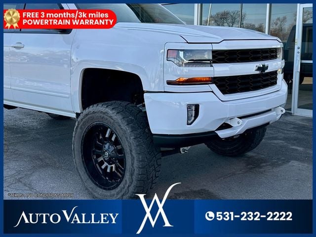 2017 Chevrolet Silverado 1500 Crew Cab Z71 LT Pickup 4D 5 3/4 ft - 22975718 - 9