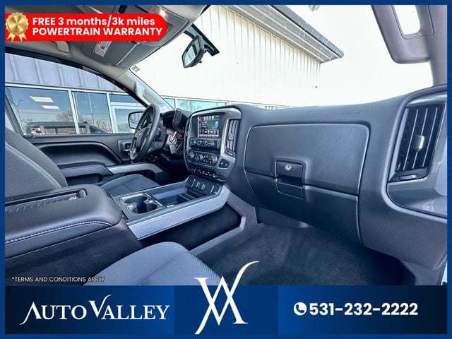 2017 Chevrolet Silverado 1500 Crew Cab Z71 LT Pickup 4D 5 3/4 ft - 22975718 - 18