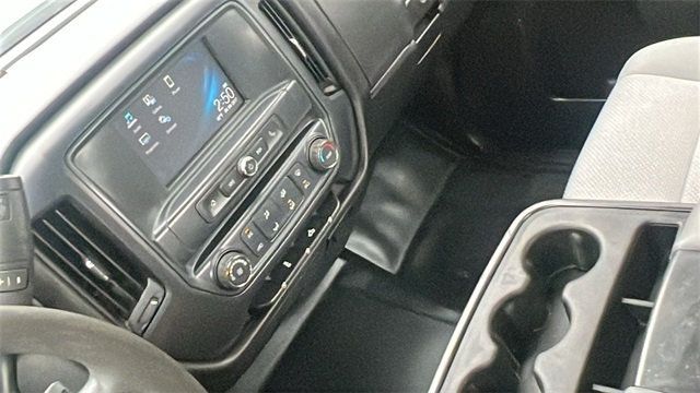 2017 Chevrolet Silverado 2500HD 4WD Double Cab 144.2" Work Truck - 22941875 - 28