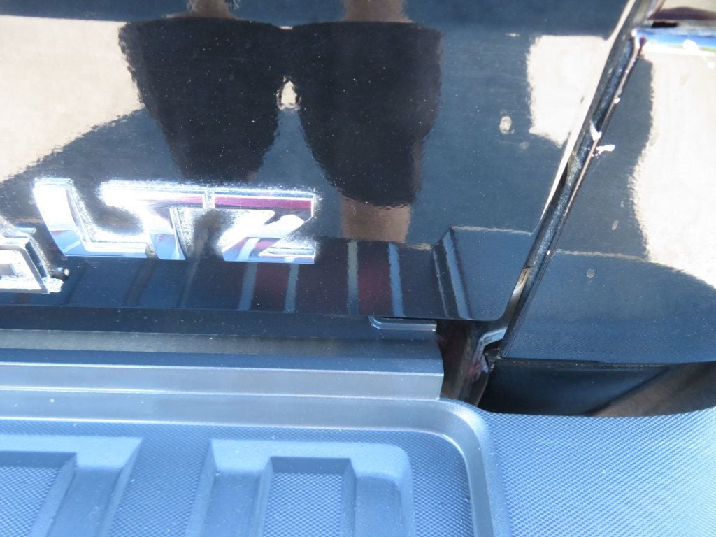 2017 Chevrolet Silverado 2500HD A CLEAN 2500 DURAMAX DIESEL AZ TRUCK 4X4 CREWCAB LEATHER Z71 - 22945456 - 13