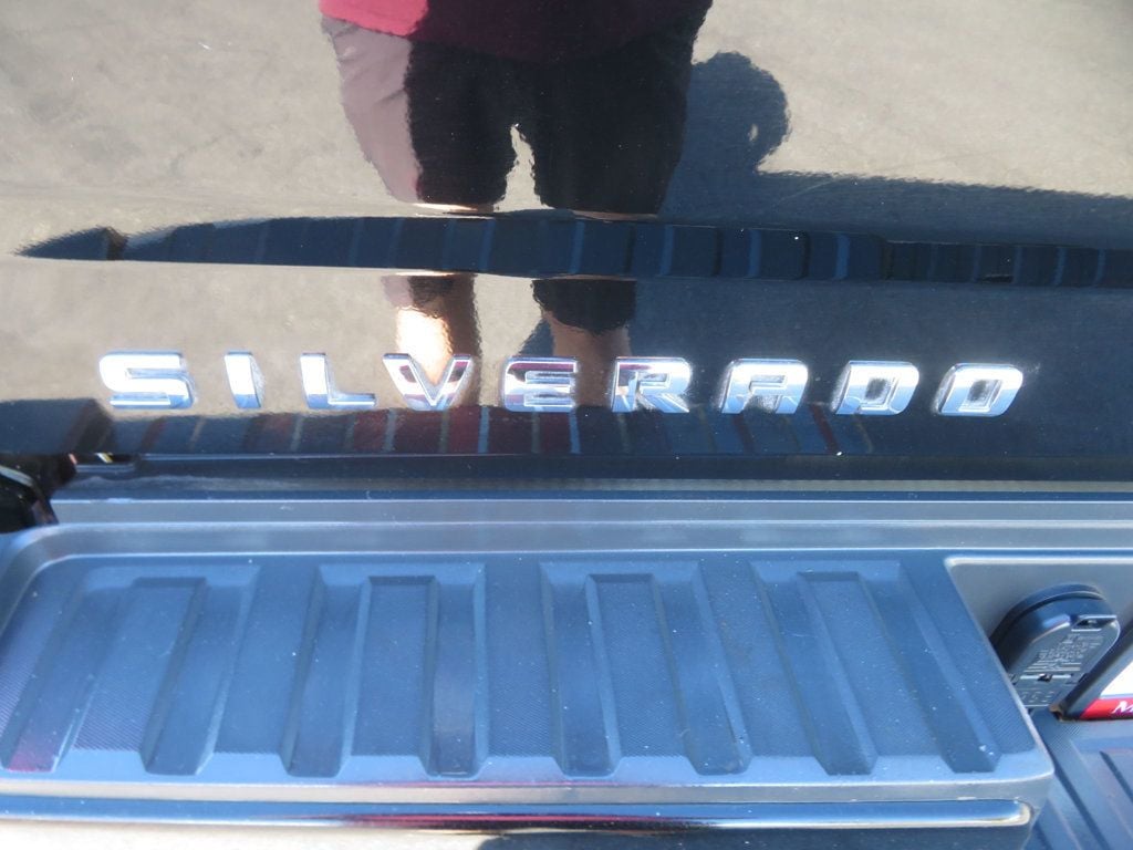 2017 Chevrolet Silverado 2500HD A CLEAN 2500 DURAMAX DIESEL AZ TRUCK 4X4 CREWCAB LEATHER Z71 - 22945456 - 14