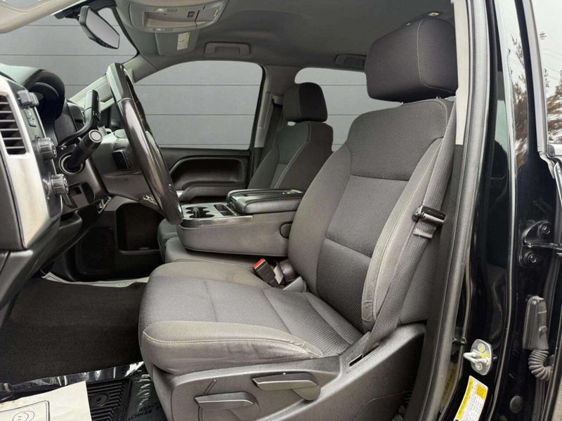 2017 Chevrolet Silverado 2500HD LT 4x4 4dr Crew Cab LB - 22932541 - 14