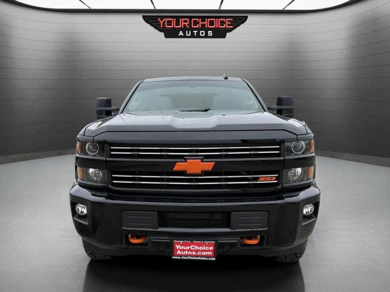 2017 Chevrolet Silverado 2500HD LT 4x4 4dr Crew Cab LB - 22932541 - 1