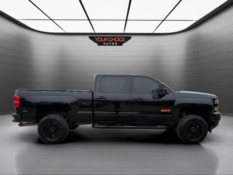 2017 Chevrolet Silverado 2500HD LT 4x4 4dr Crew Cab LB - 22932541 - 3