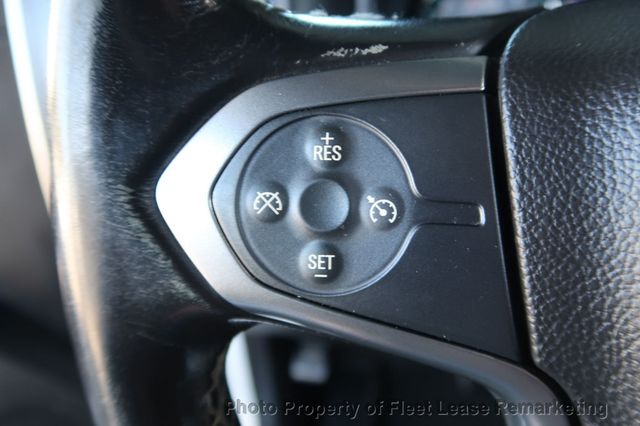 2017 Chevrolet Silverado 2500HD Silverado 2500 4WD Crew Cab SWB - 22975561 - 32