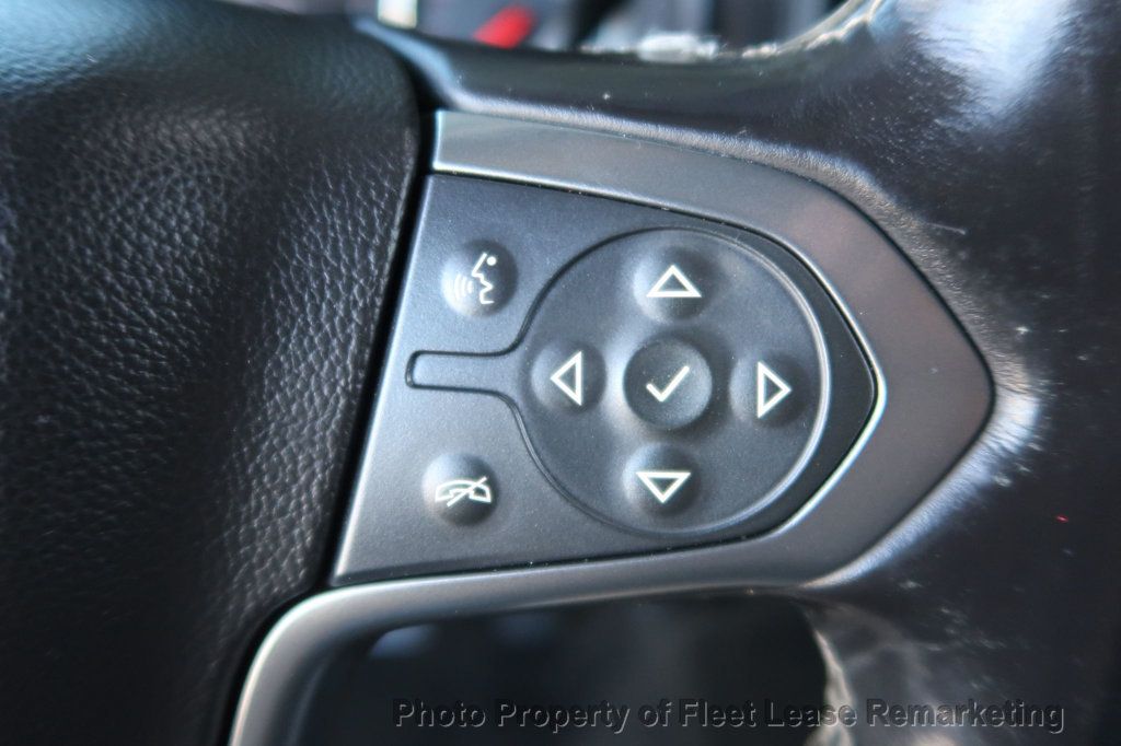 2017 Chevrolet Silverado 2500HD Silverado 2500 4WD Crew Cab SWB - 22975561 - 33