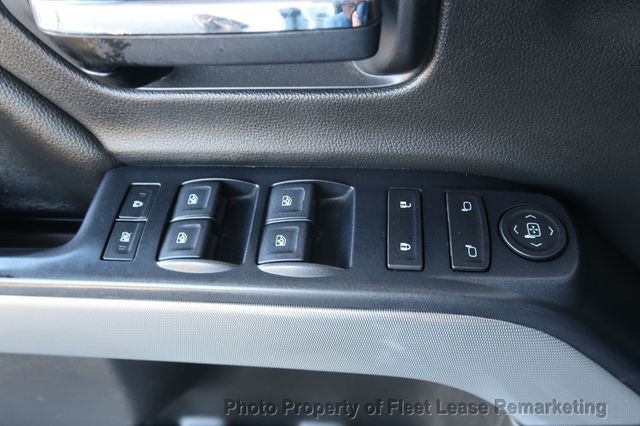 2017 Chevrolet Silverado 2500HD Silverado 2500 4WD Crew Cab SWB - 22975561 - 35