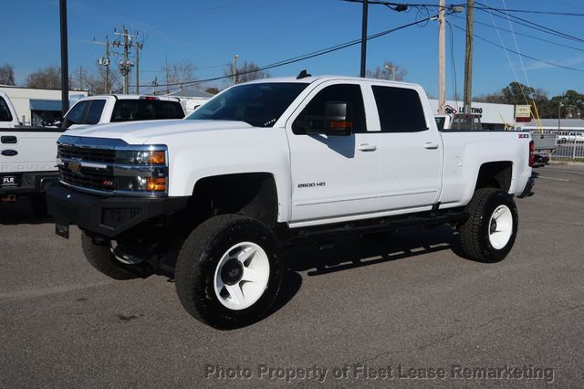 2017 Chevrolet Silverado 2500HD Silverado 2500 4WD Crew Cab SWB - 22975561 - 44