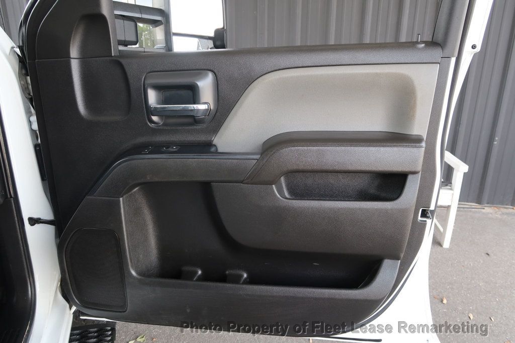 2017 Chevrolet Silverado 2500HD Silverado 2500HD 4WD Crew Cab LWB DIESEL - 23039663 - 24