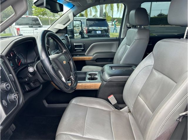 2017 Chevrolet Silverado 3500 HD Crew Cab LTZ DUALLY 4X4 DIESEL BACK UP CAM NAV CLEAN - 23082825 - 21