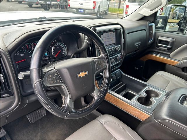 2017 Chevrolet Silverado 3500 HD Crew Cab LTZ DUALLY 4X4 DIESEL BACK UP CAM NAV CLEAN - 23082825 - 22
